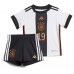 Tyskland Leroy Sane #19 Barnkläder Hemma matchtröja till baby VM 2022 Kortärmad (+ Korta byxor) Billigt